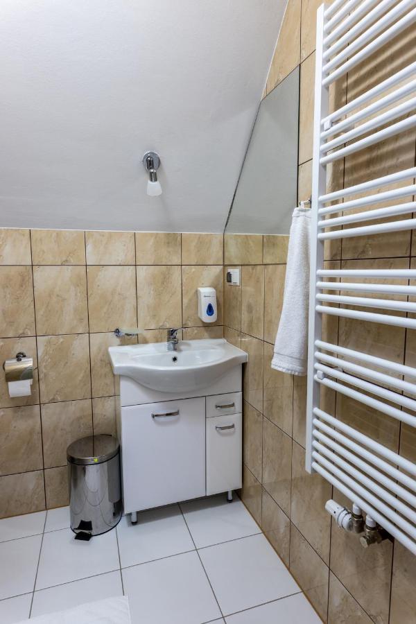 Aplit 2 Guest House ザコパネ エクステリア 写真